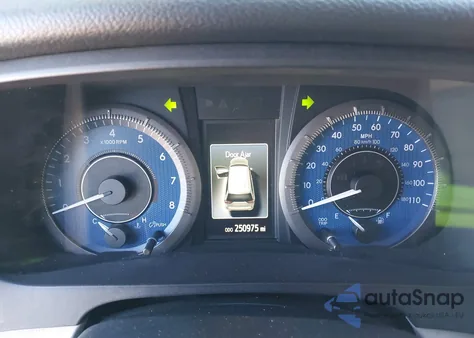 2017 Toyota Sienna Xle Premium 8 Passenger z USA, uszkodzony, nr VIN 5TDYZ3DCXHS845459